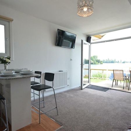 Premium Lake Lodges Chichester Eksteriør billede